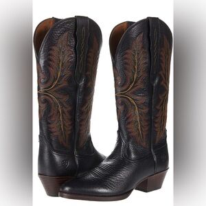 NWT Ariat Ladies Black Heritage Western Round toe deertan leather boot.